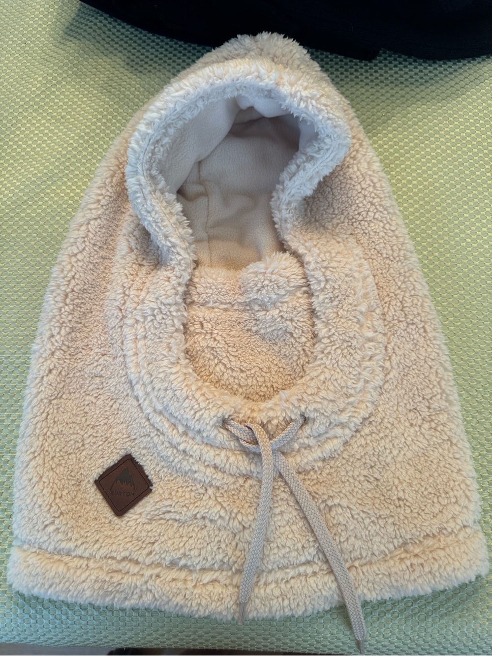 Burton OS Cream Fleece Lynx Ski Face Masked Hood. NWOT